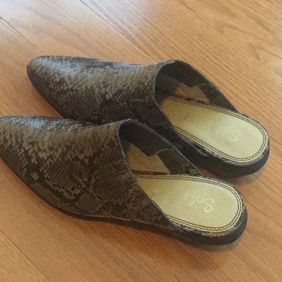 Snakeskin mules by Splendid size 8M - Picture 3 of 5
